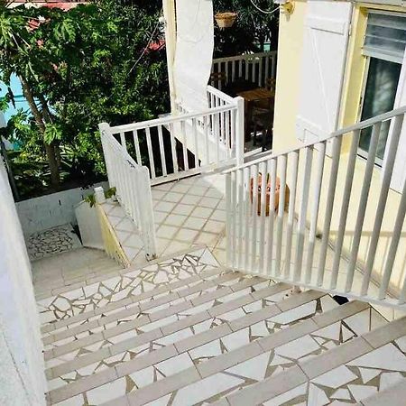Habitation Nala Proche Bourg Apartment Terre-De-Haut Exterior photo